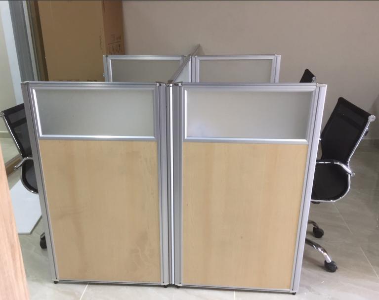 Vách ngăn bàn làm việc gỗ công nghiệp melamine